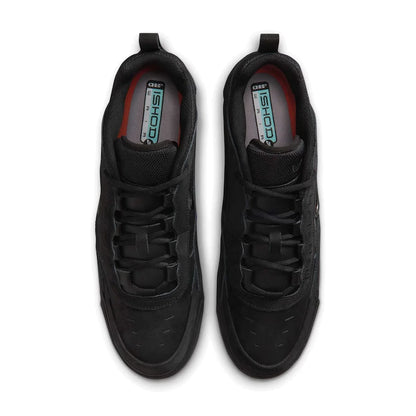 Triple Black Gum